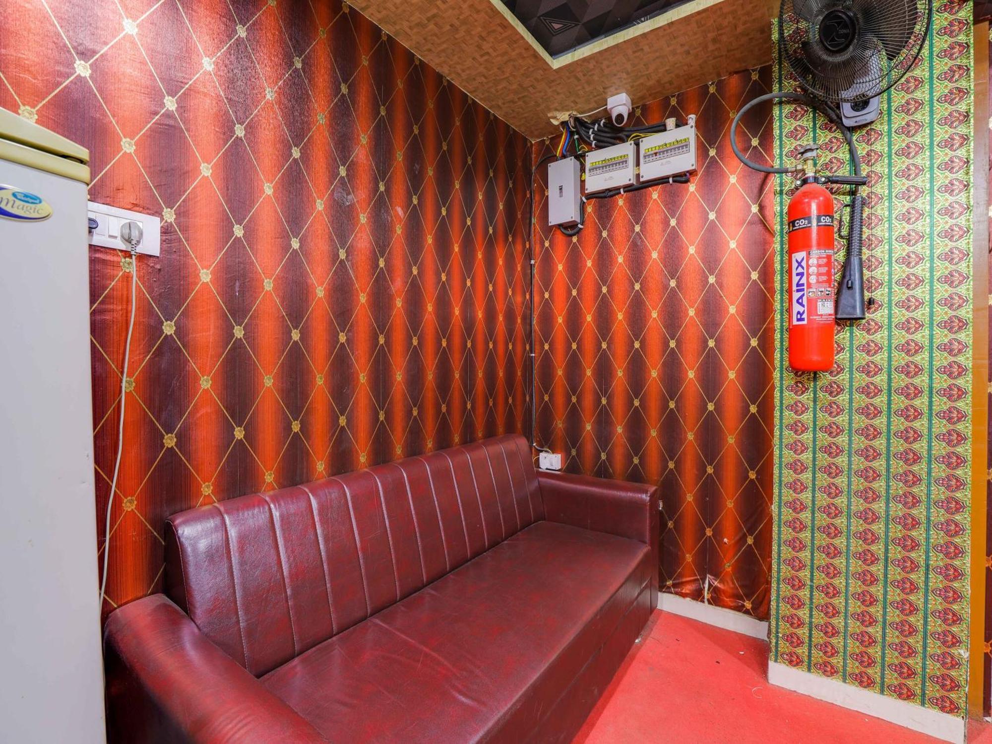 Hotel O Green City 苏拉特 外观 照片